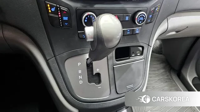 Hyundai The New Grand Starex id 3396370 из Кореи 19