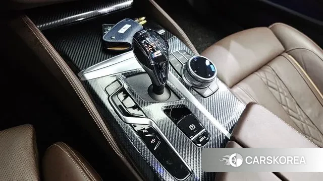 BMW 5 Series (G30) id 3365857 из Кореи 19