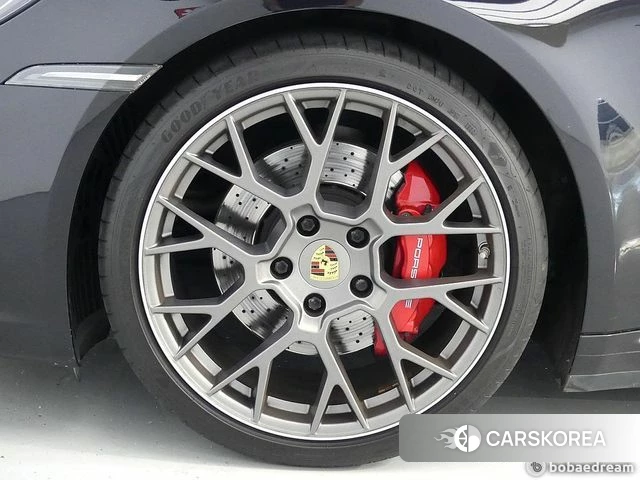 Porsche 911(992) id 4708318 из Кореи 19