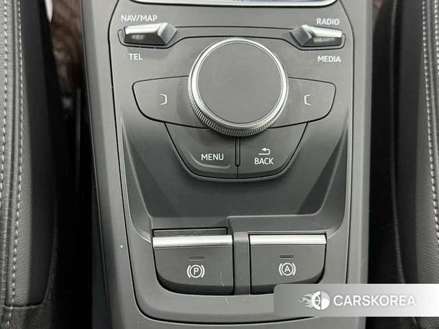 Audi Q2L id 4263298 из Китая 22