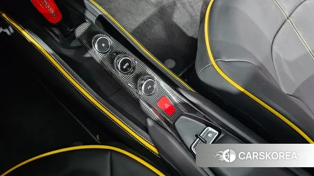 Ferrari F8 Tributo id 3016632 из Кореи 19