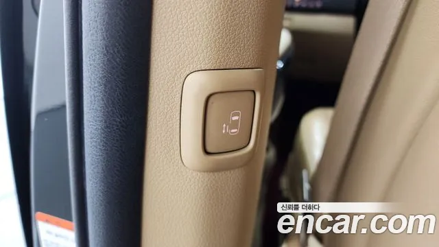 Kia The New Carnival id 2559073 из Кореи 19