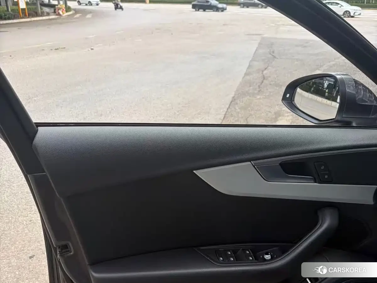 Audi A4L id 4599747 из Китая 11