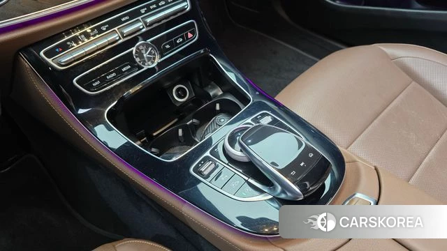 Mercedes-Benz E-Class W213 id 4620628 из Кореи 35