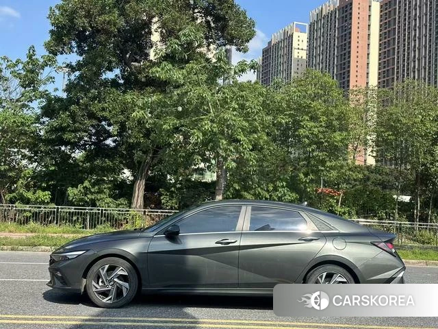 Hyundai Elantra id 4274725 из Китая 9