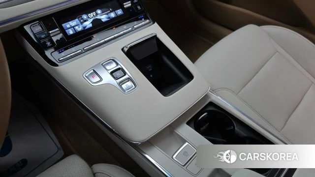 Hyundai The New Grandeur IG Hybrid id 4187419 из Кореи 29