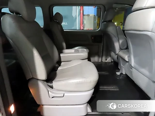 Hyundai The New Grand Starex id 3672442 из Кореи 19