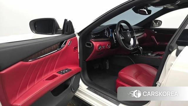 Maserati Quattroporte id 4285265 из Кореи 33