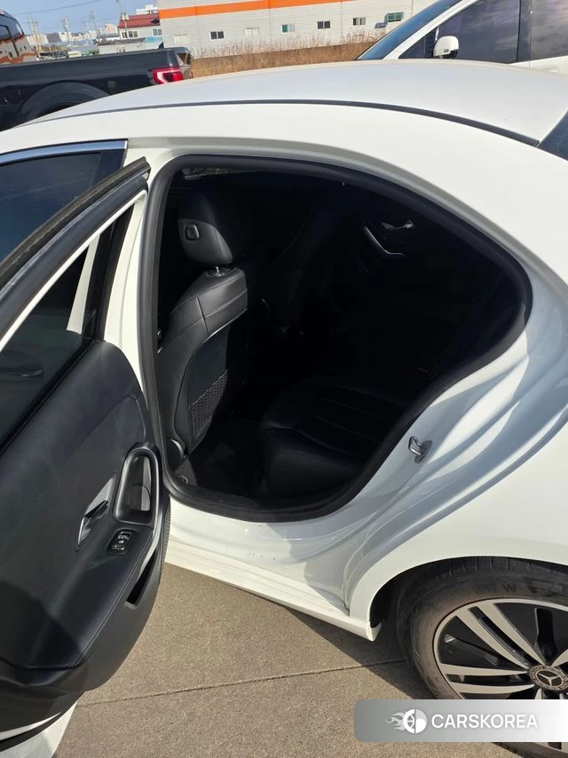 Mercedes-Benz A-Class W177 id 4657698 из Кореи 9