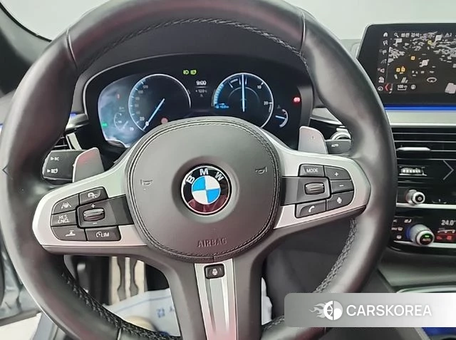BMW 5 Series (G30) id 4285520 из Кореи 18