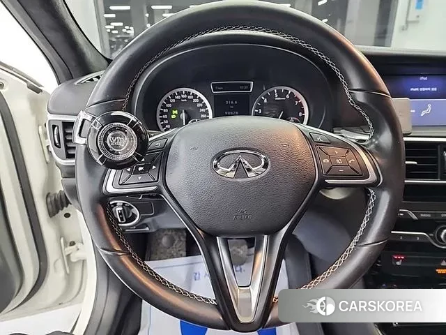 Infiniti QX30 id 3616857 из Кореи 19