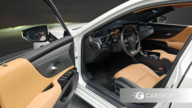 Lexus ES300h 7th generation id 4281422 из Кореи 30