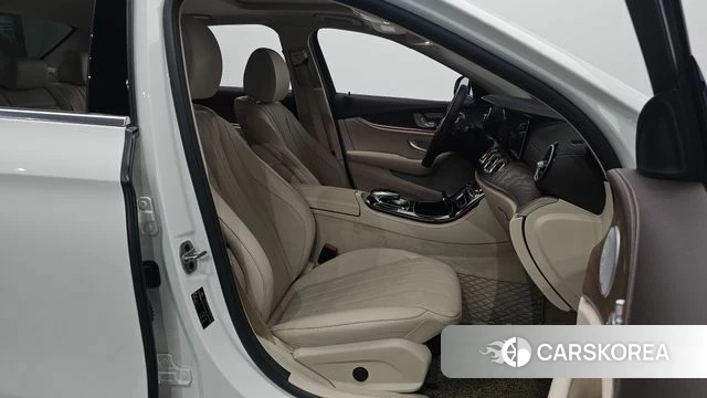 Mercedes-Benz E-Class W213 id 4507897 из Кореи 35