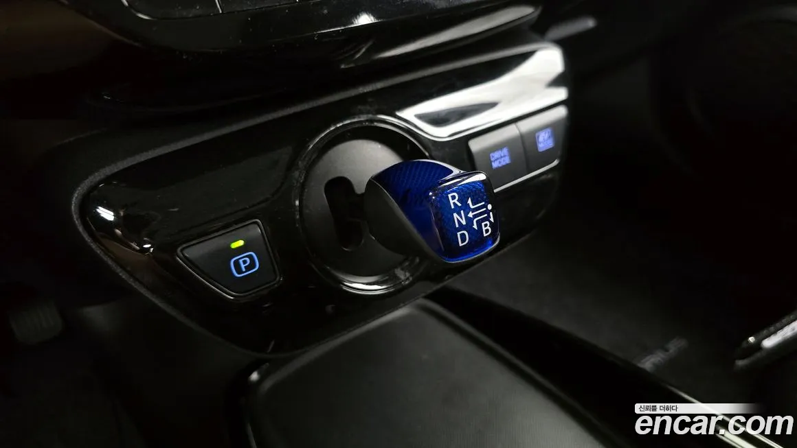 Toyota Prius 4th Generation id 1834770 из Кореи 19