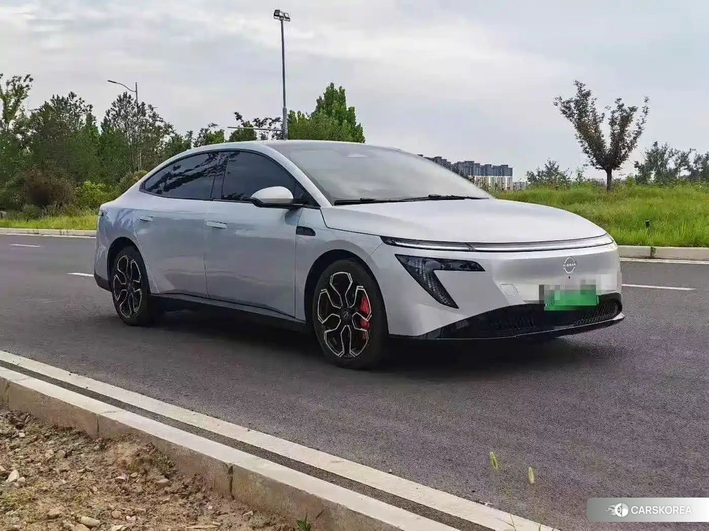 Nissan N7 id 4589355 из Китая 9