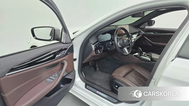 BMW 5 Series (G30) id 4784343 из Кореи 32