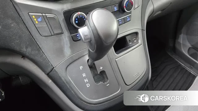 Hyundai The New Grand Starex id 3095765 из Кореи 19