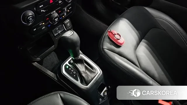 Jeep Renegade id 3353812 из Кореи 19