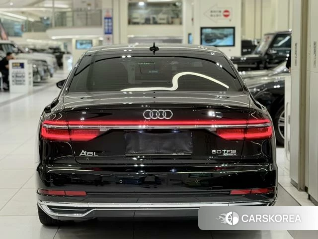 Audi A8 id 3944998 из Китая 11