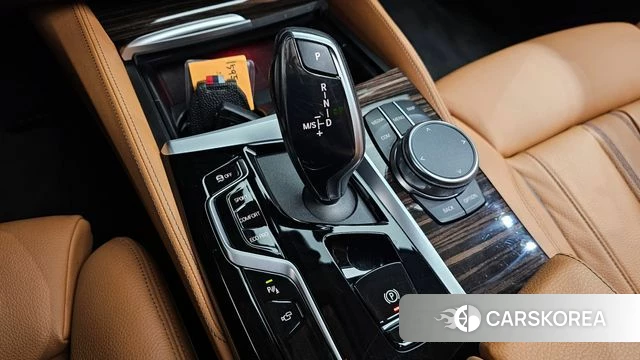 BMW 5 Series (G30) id 3953491 из Кореи 19