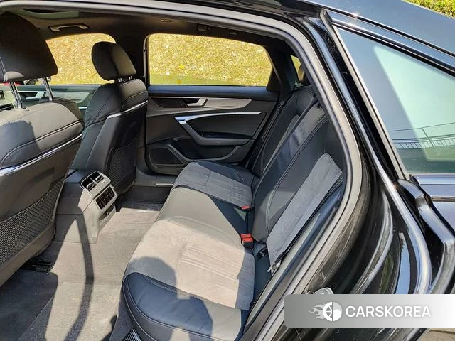 Audi A6L id 4306924 из Китая 9