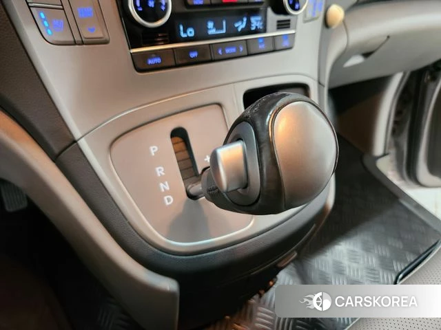 Hyundai The New Grand Starex id 4638137 из Кореи 19