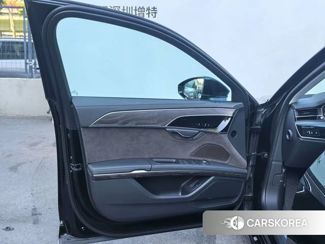 Audi A8 id 4277387 из Китая 27