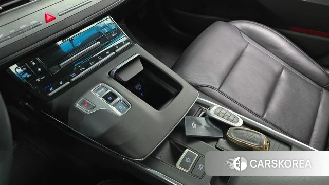 Hyundai The New Grandeur IG id 3800318 из Кореи 19