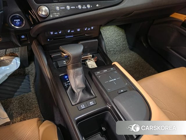 Lexus ES300h 7th generation id 4206609 из Кореи 17