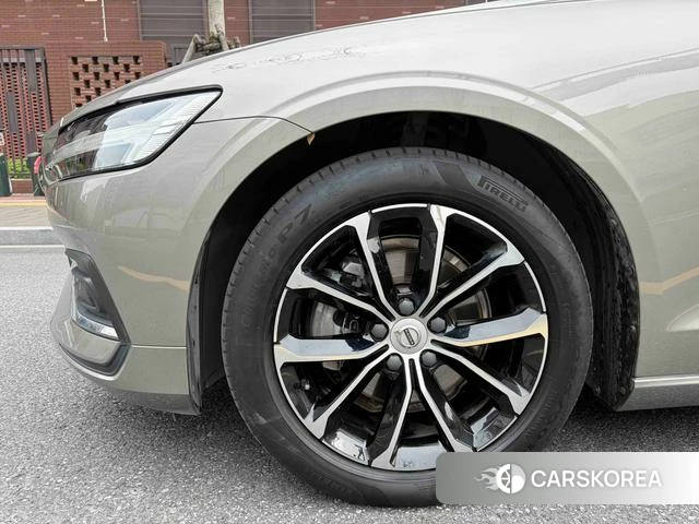 Volvo S60 id 4212754 из Китая 17