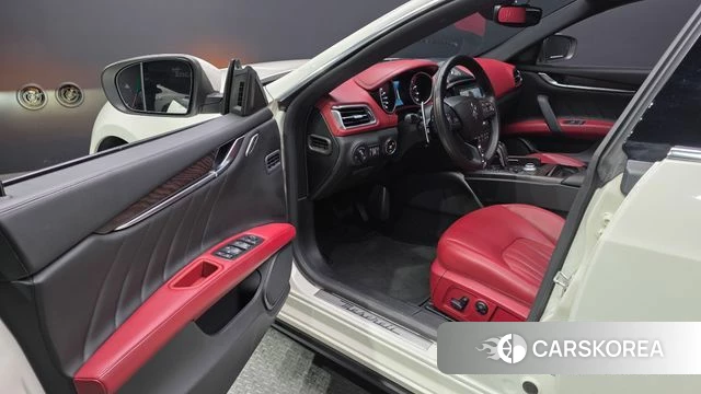 Maserati Ghibli id 4519975 из Кореи 34