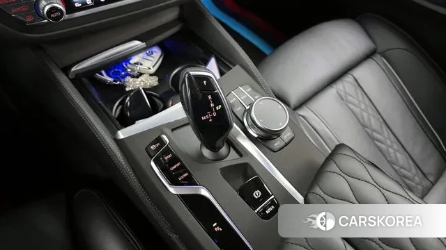 BMW 5 Series (G30) id 3596798 из Кореи 19