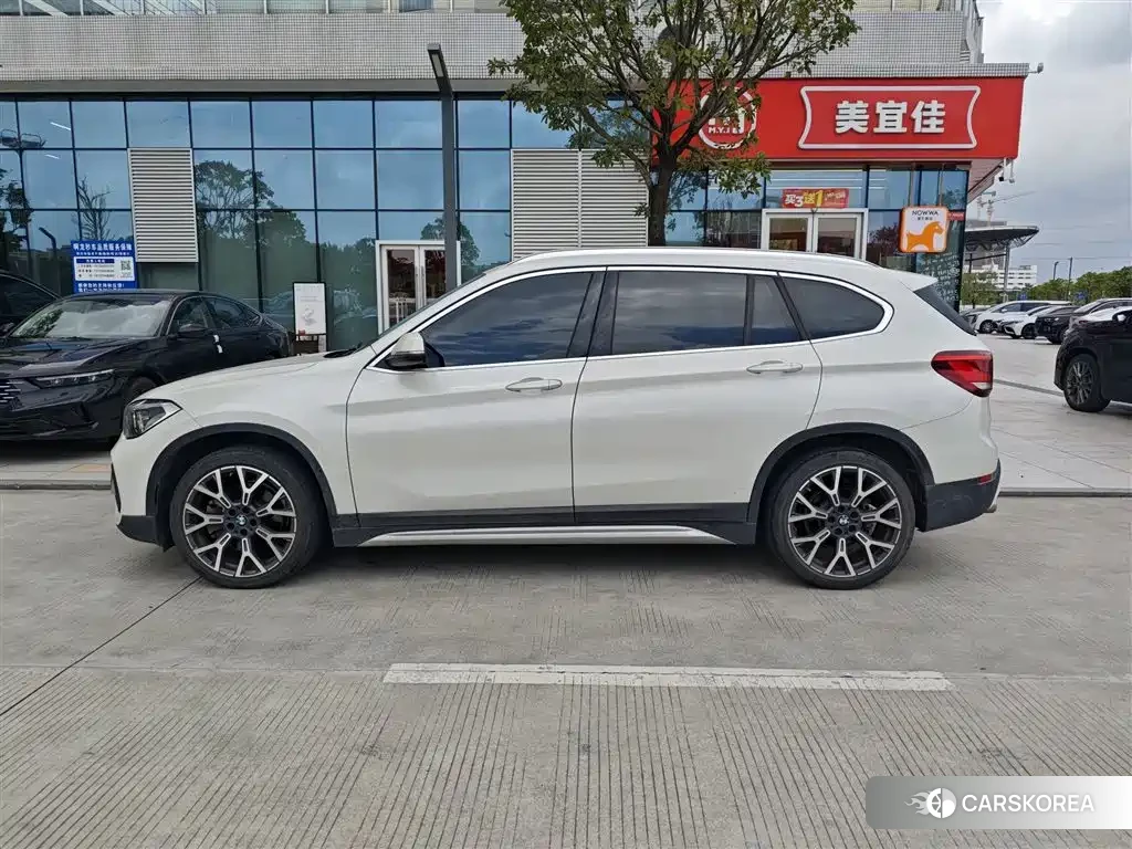 BMW X1 id 4680777 из Китая 9