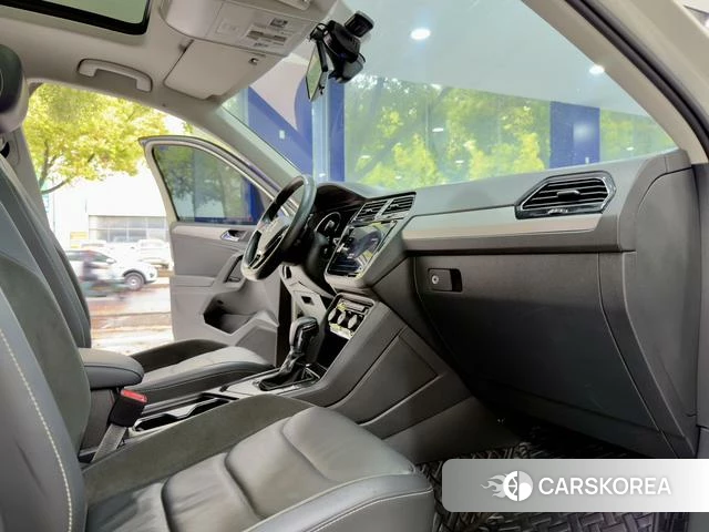 Volkswagen Tiguan L id 4276317 из Китая 15