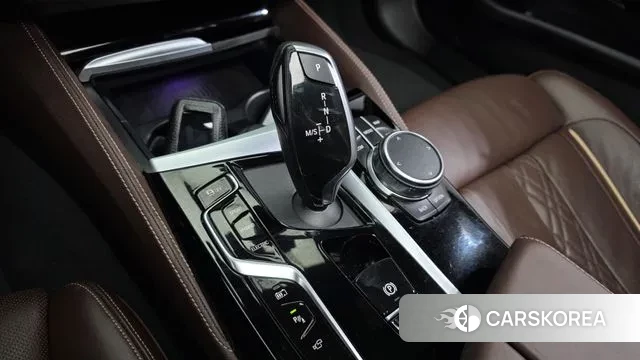 BMW 5 Series (G30) id 3746355 из Кореи 19