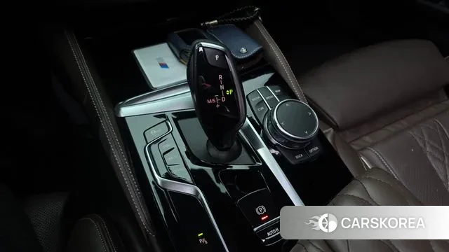 BMW 5 Series (G30) id 3360675 из Кореи 19