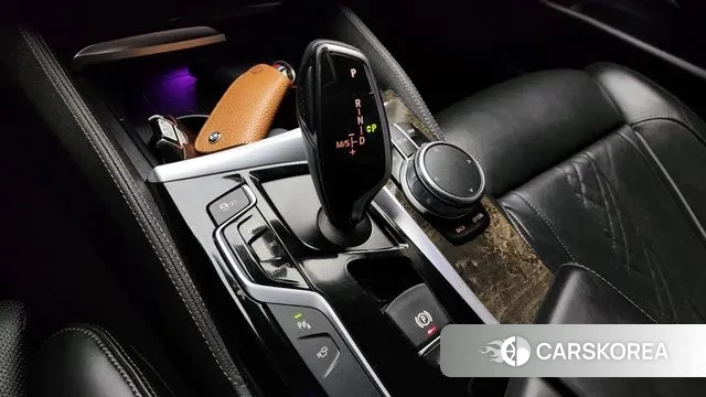 BMW 5 Series (G30) id 3494518 из Кореи 19