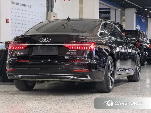 Audi A6L id 4301650 из Китая 9