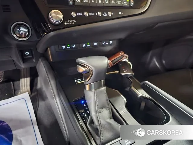 Lexus ES300h 7th generation id 3338584 из Кореи 16