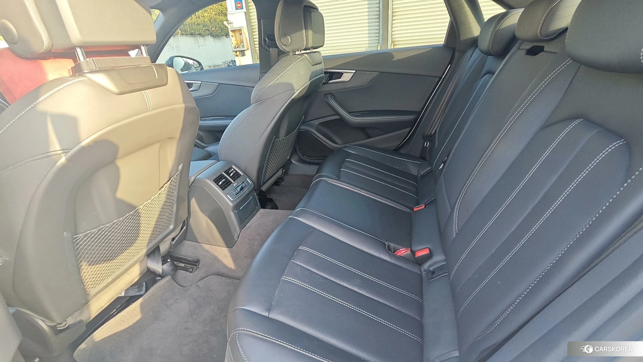 Audi A4L id 4467476 из Китая 9