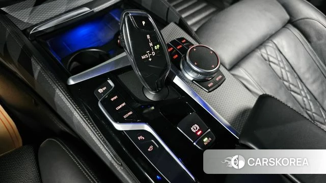 BMW 5 Series (G30) id 4626321 из Кореи 31