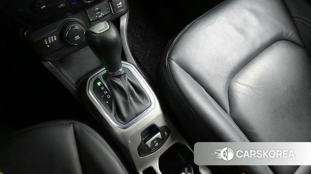 Jeep Renegade id 3892573 из Кореи 19