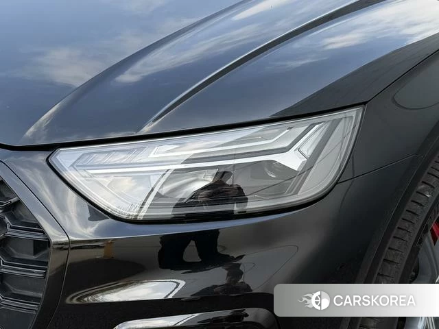 Audi Q5L id 3957691 из Китая 9
