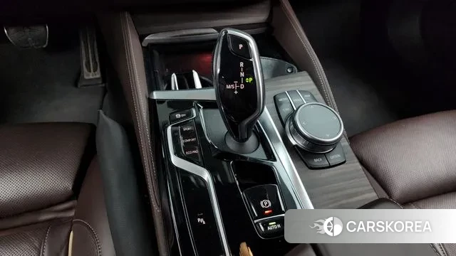 BMW 5 Series (G30) id 3509183 из Кореи 19