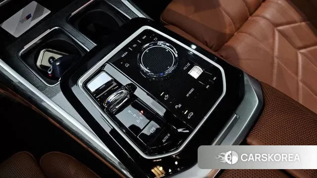 BMW 7 Series (G70) id 2894114 из Кореи 19