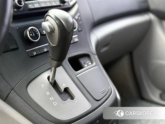 Hyundai The New Grand Starex id 3792478 из Кореи 19