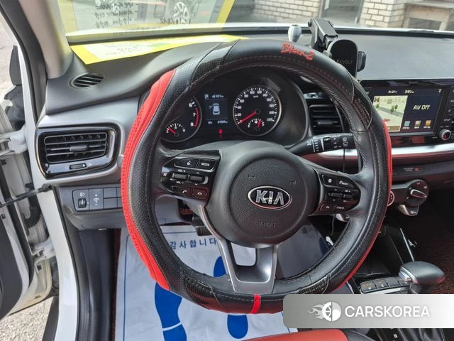 Kia Stonic id 3845741 из Кореи 19