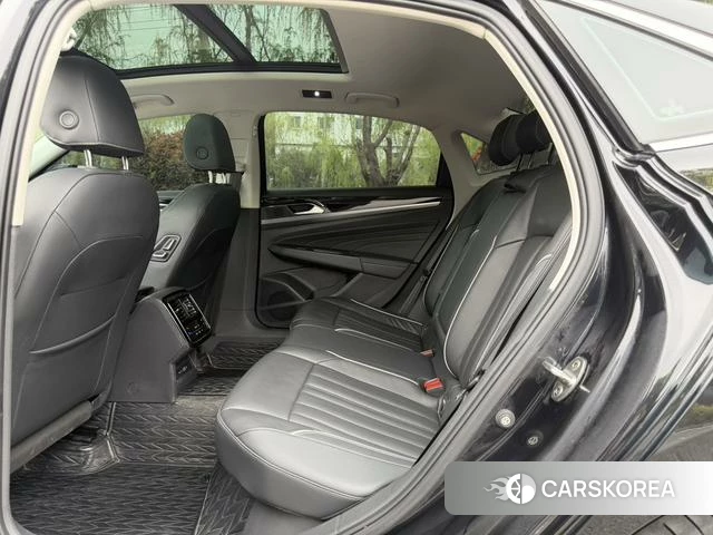 Volkswagen Passat id 4264631 из Китая 9