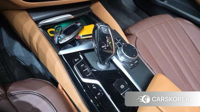 BMW 5 Series (G30) id 3322475 из Кореи 19