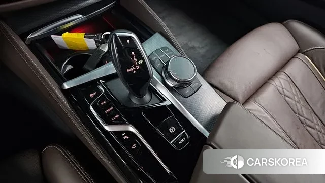 BMW 5 Series (G30) id 2993363 из Кореи 19